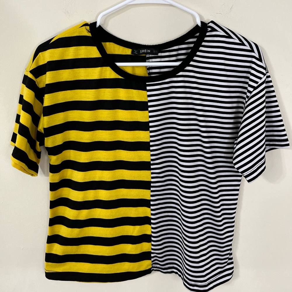 Shein Print Colorblock Strip Black Yellow Short Sleeve Tee - Picture 2 of 5